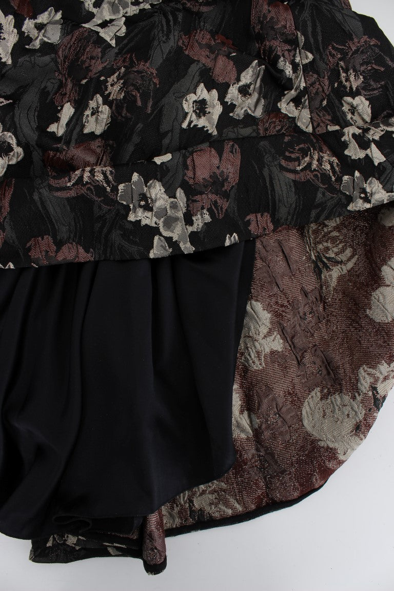 Schwarzes Etuikleid aus geblümtem Jacquard