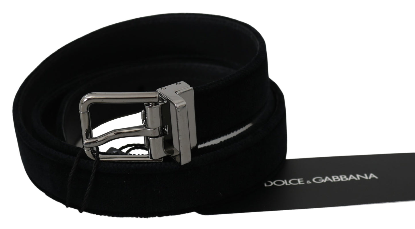 Schwarzer Samtledergürtel mit Silberschnalle