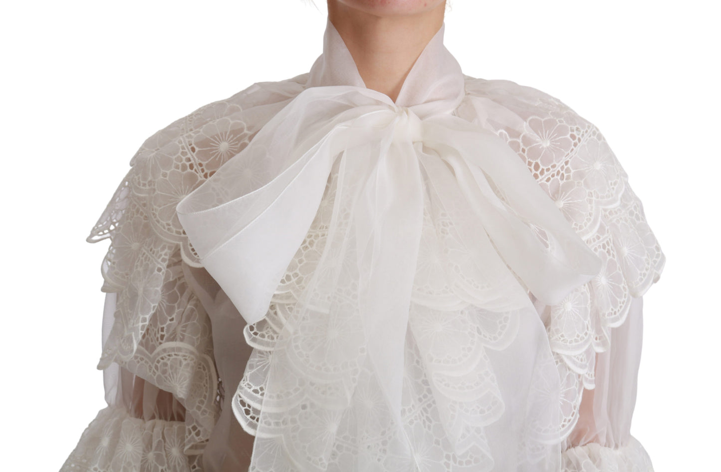 Weißes langärmeliges Blusentop mit Spitze aus Seide