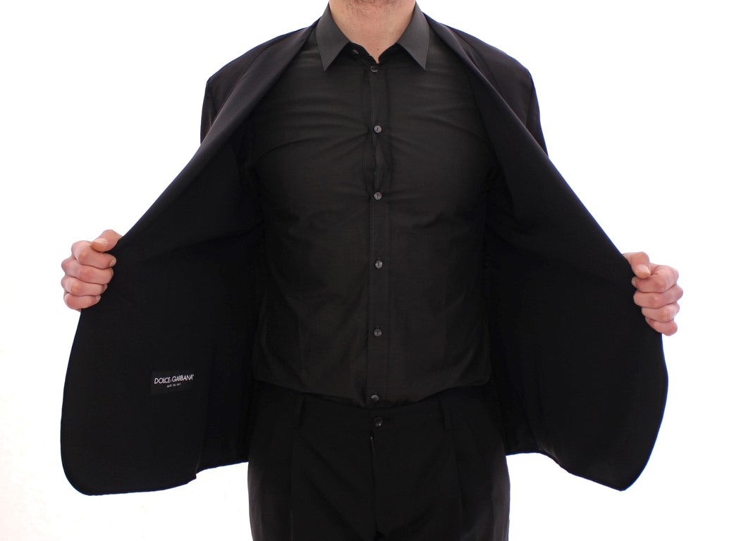 Schwarzer schmal geschnittener Seidenblazer