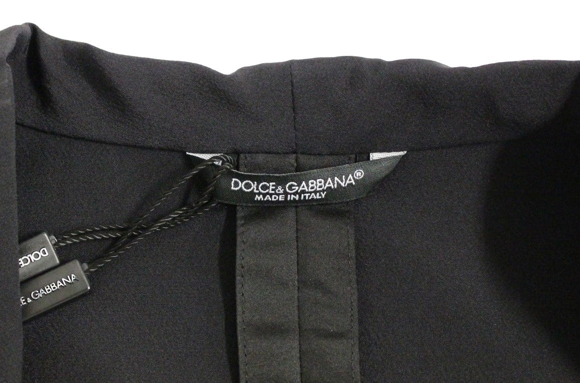 Schwarzer schmal geschnittener Seidenblazer