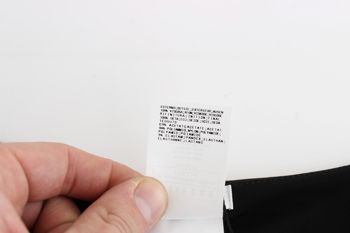 Schwarzes langärmeliges Wiggle-Bleistiftkleid