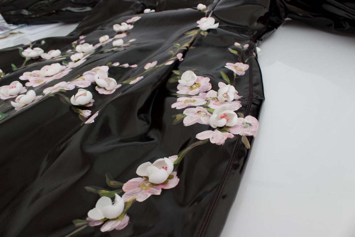 Schwarzes Lackkleid mit Blumen HANDPAINTED