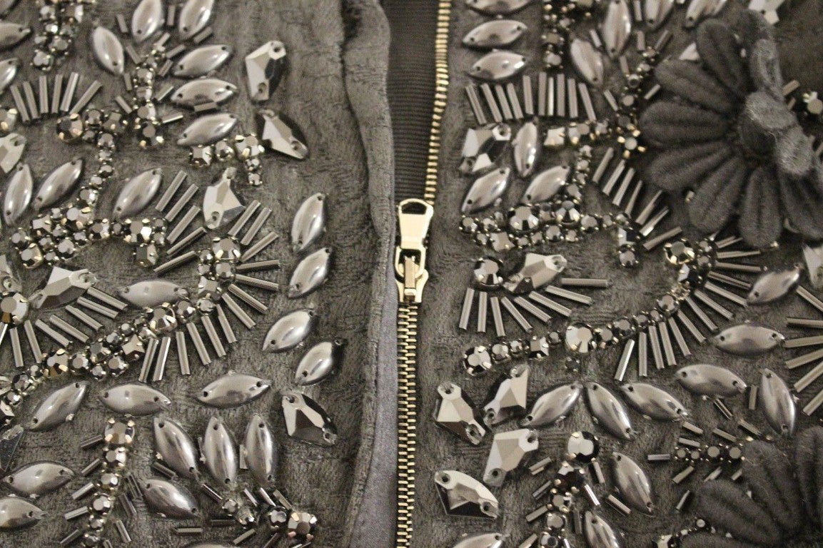 Schwarzes geblümtes, kristallbesetztes Kleid