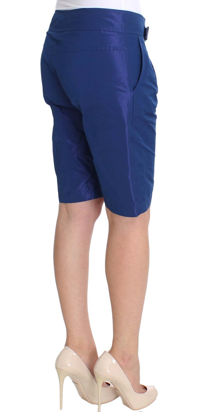 Blaue Über-Knie-Bermudashorts