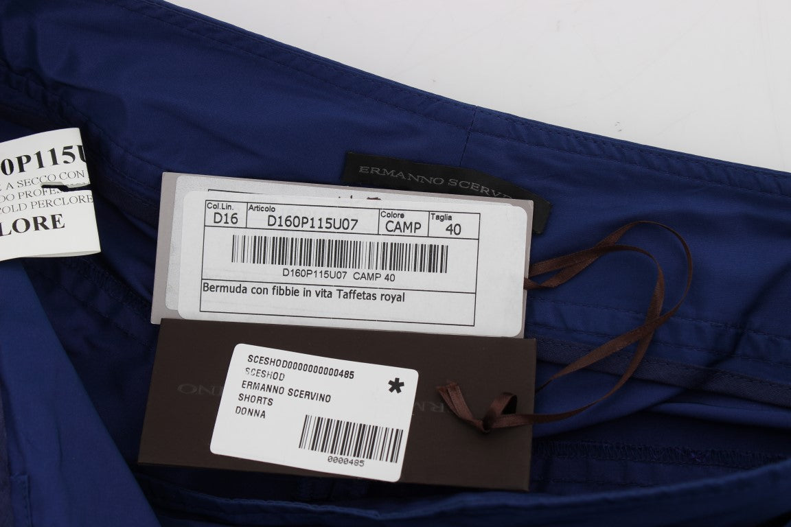 Blaue Über-Knie-Bermudashorts