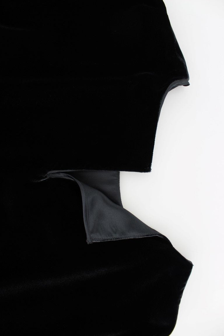 Schwarze Samtbluse mit kurzen Ärmeln