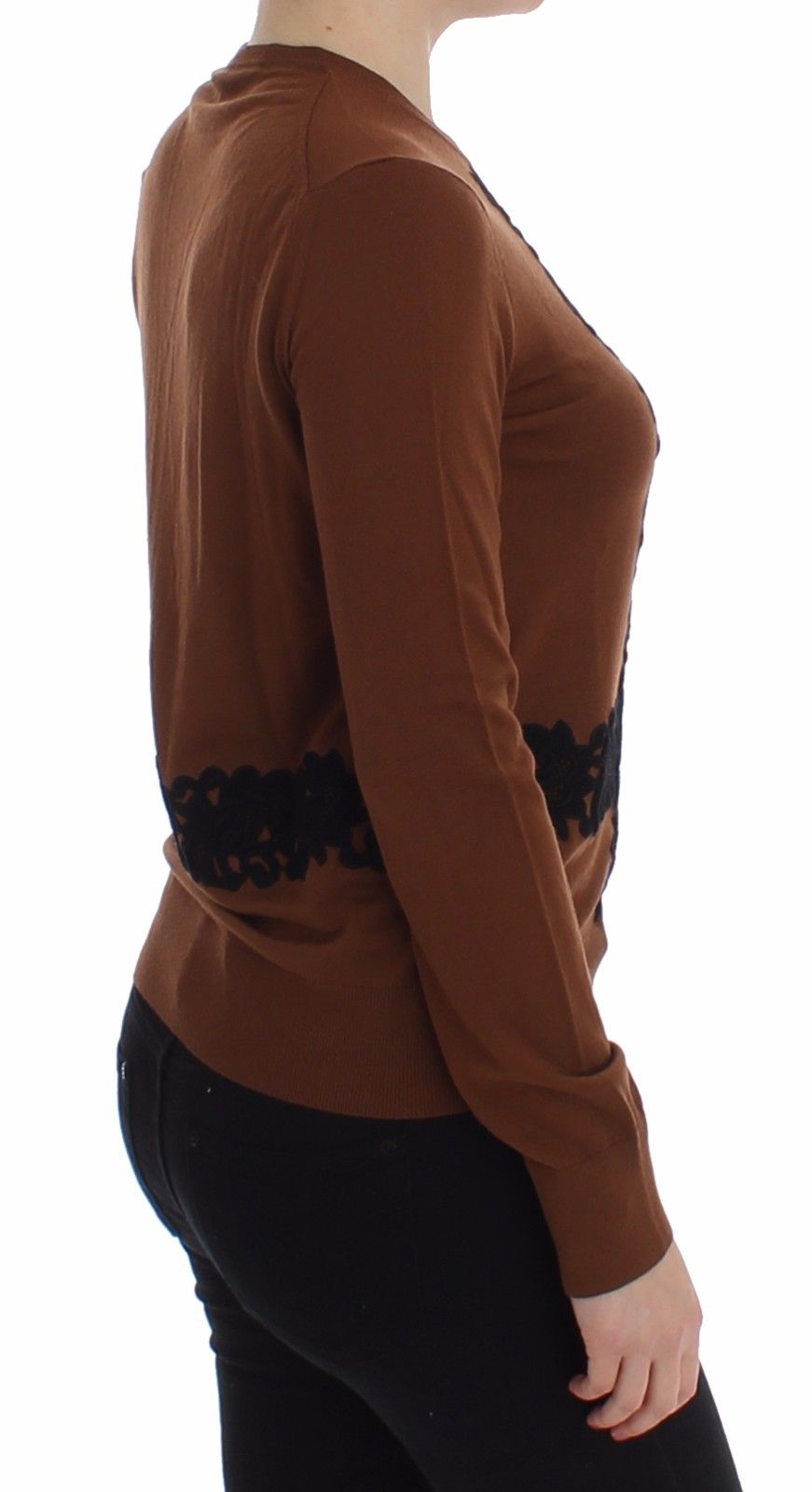 Brauner Wollstrickpullover mit schwarzer Spitze