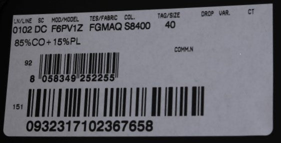 Weißes geblümtes besticktes Maxikleid