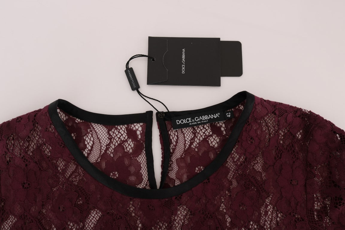 Violettes Blusenoberteil aus floraler Spitze