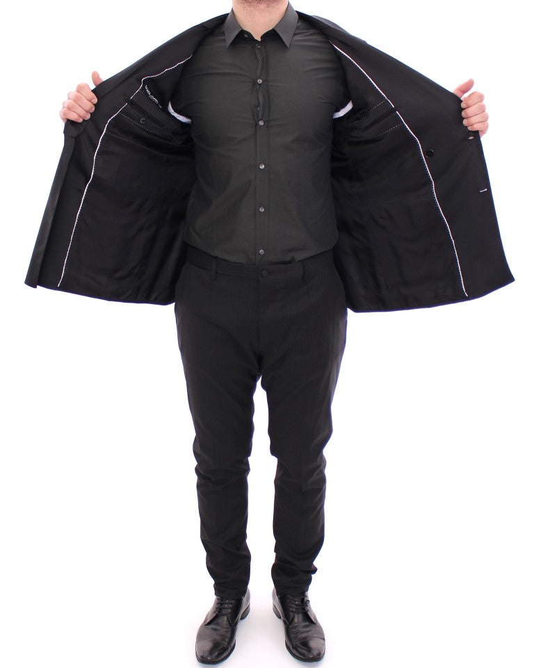 Schwarzer gestreifter Zweireiher Slim Fit Anzug