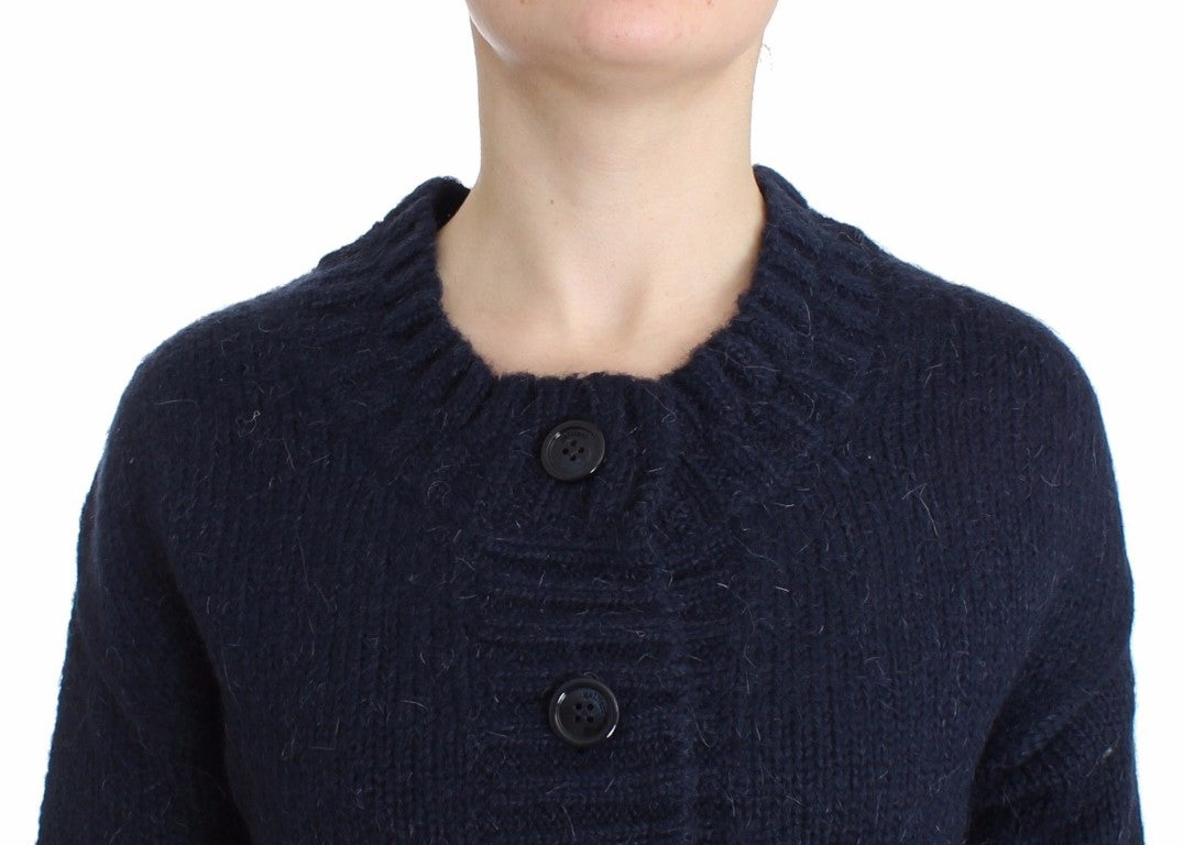 Blaue Kurzstrickjacke