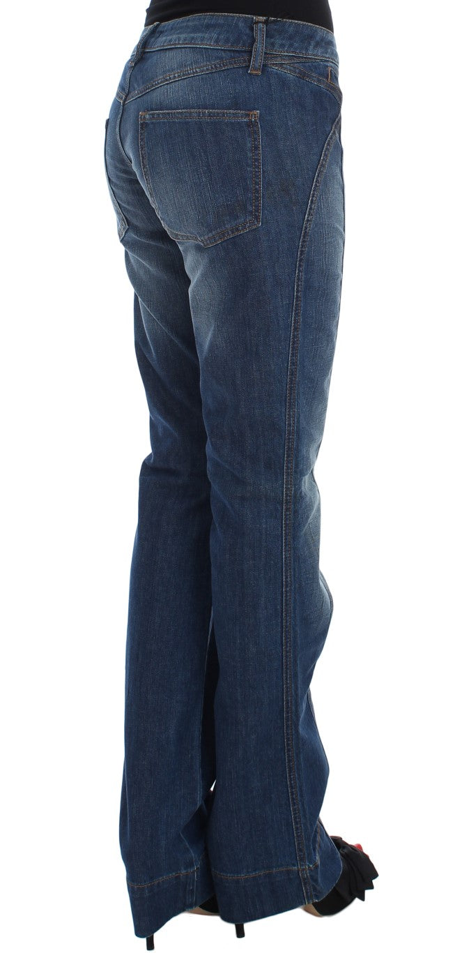 Blau gewaschene Baumwoll-Stretch-Jeans mit Stiefelschnitt