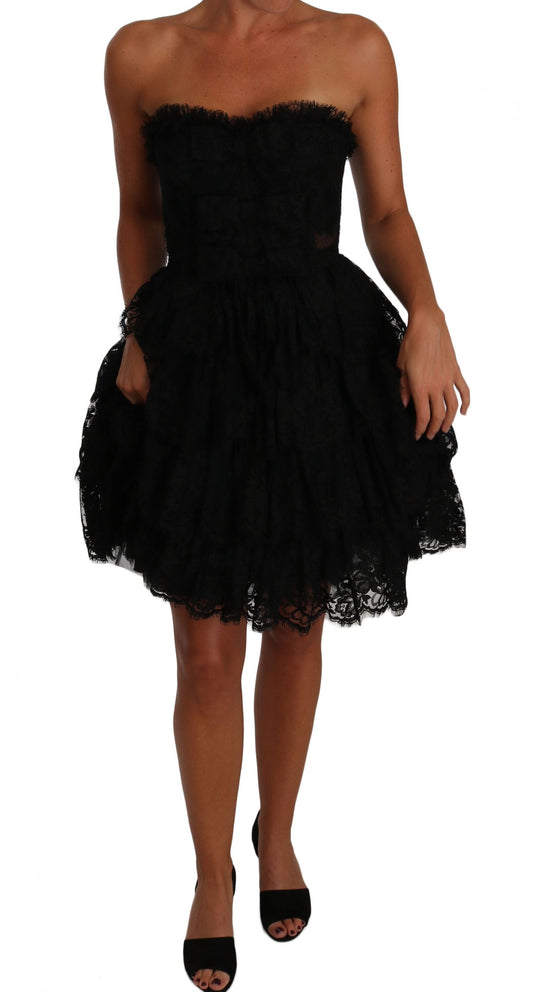 Schwarzes Ballkleid mit floraler Spitze und Mini-Rüschen