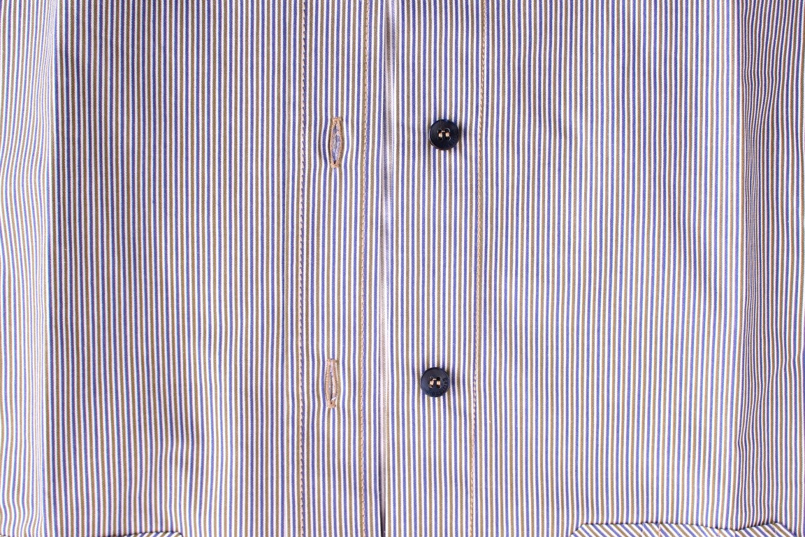 Blau gestreiftes Freizeithemd
