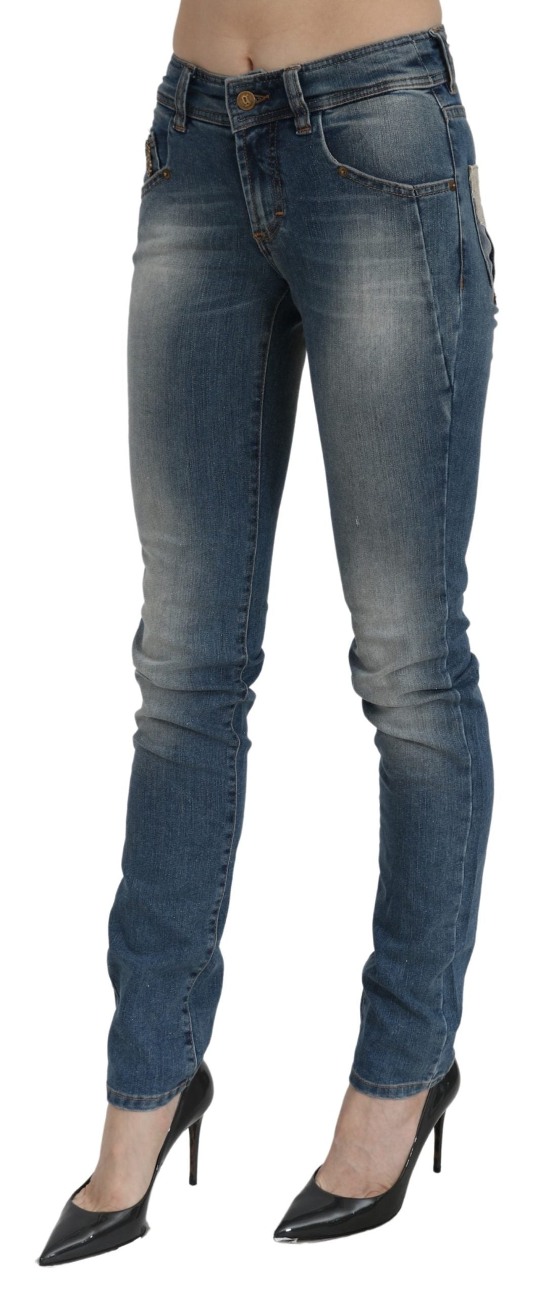 Blaue gewaschene Jeans mit mittlerer Taille und schmaler Passform aus Baumwolle