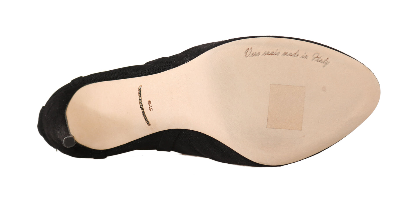 Schwarze Wildlederstiefeletten aus Tüll