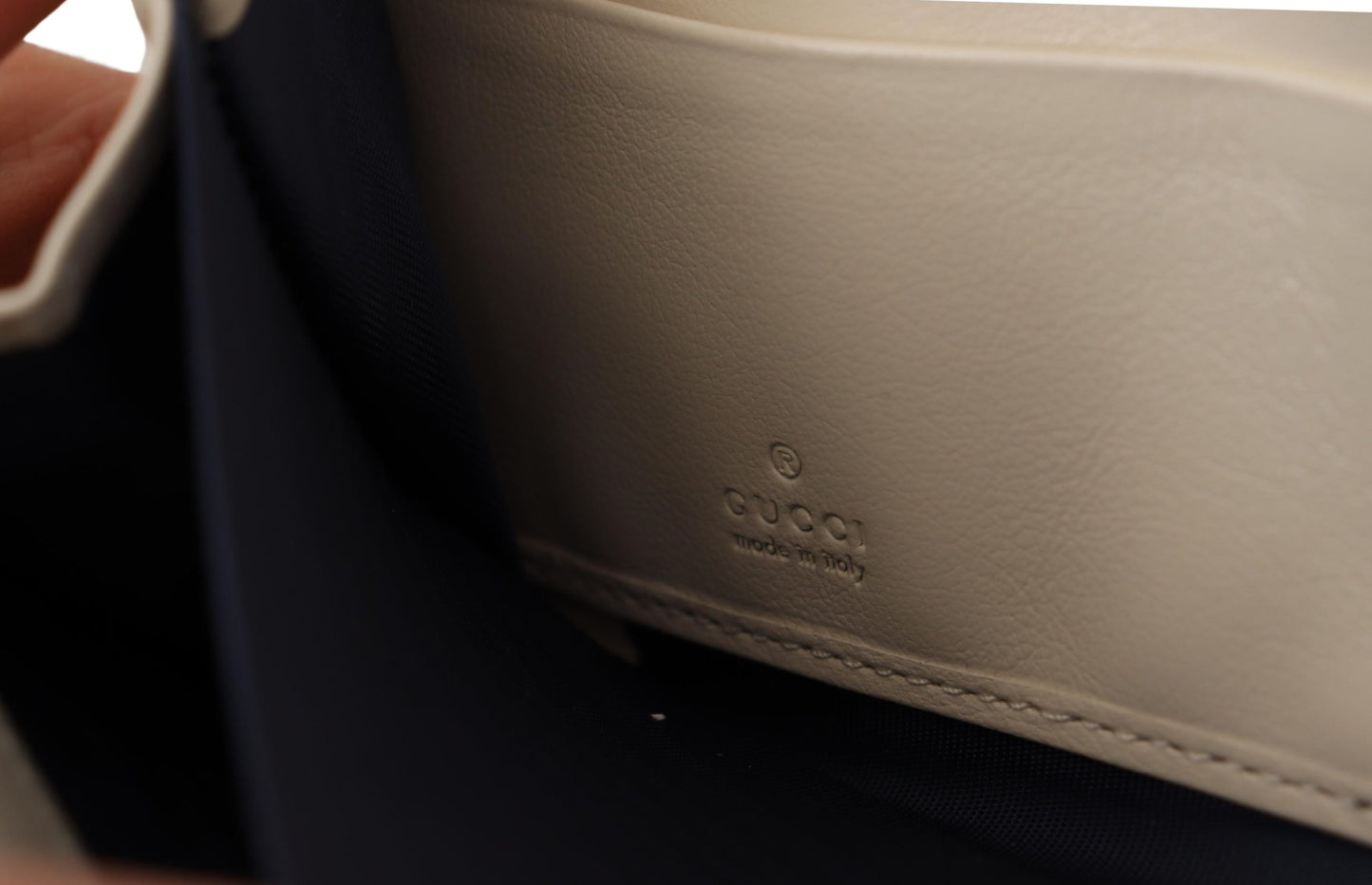 Weißes & blaues Leder Marmont GG Torchon Zip Around Wallet