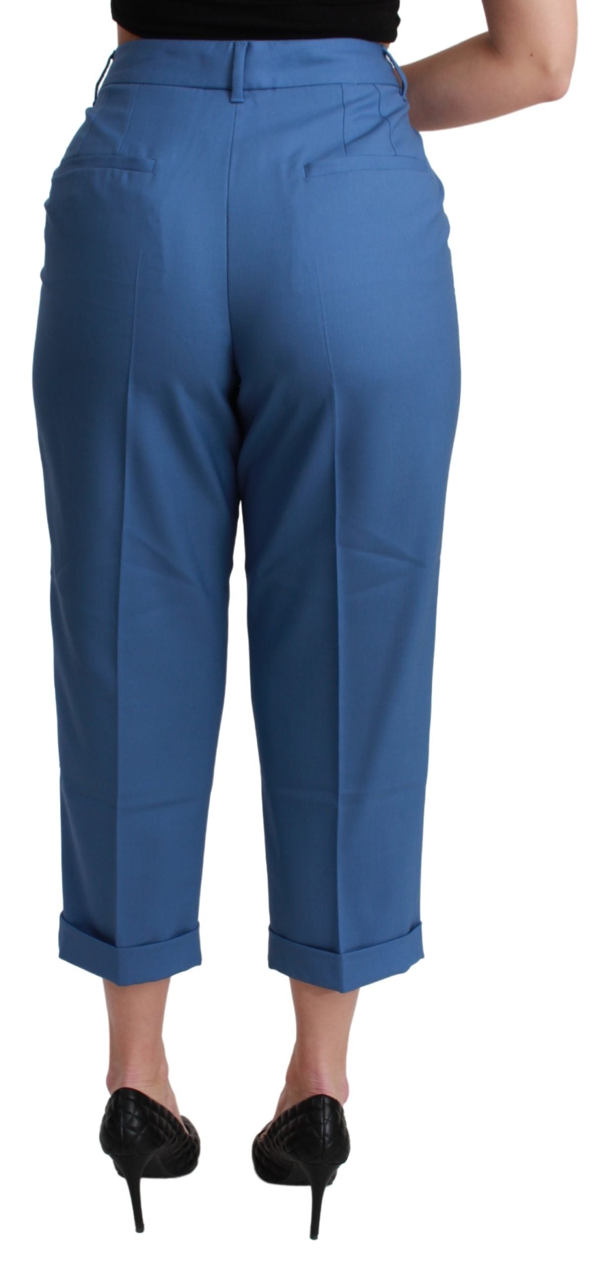 Blaue Faltenhose aus Wolle mit Bündchen und verkürzter Hose