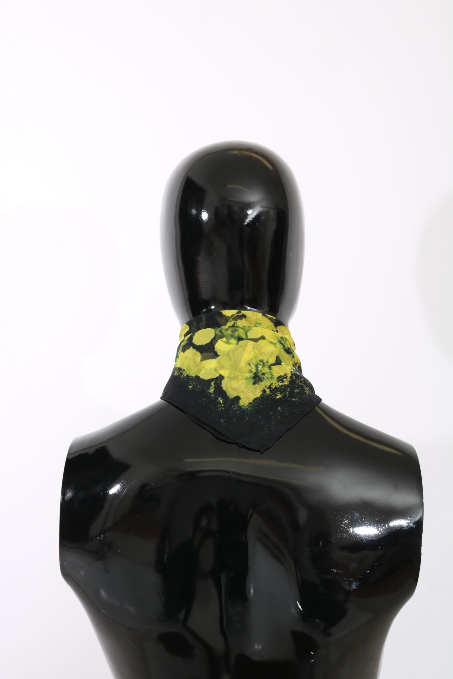 Schwarzes Floral Print Bandana Foulard Seidenschal