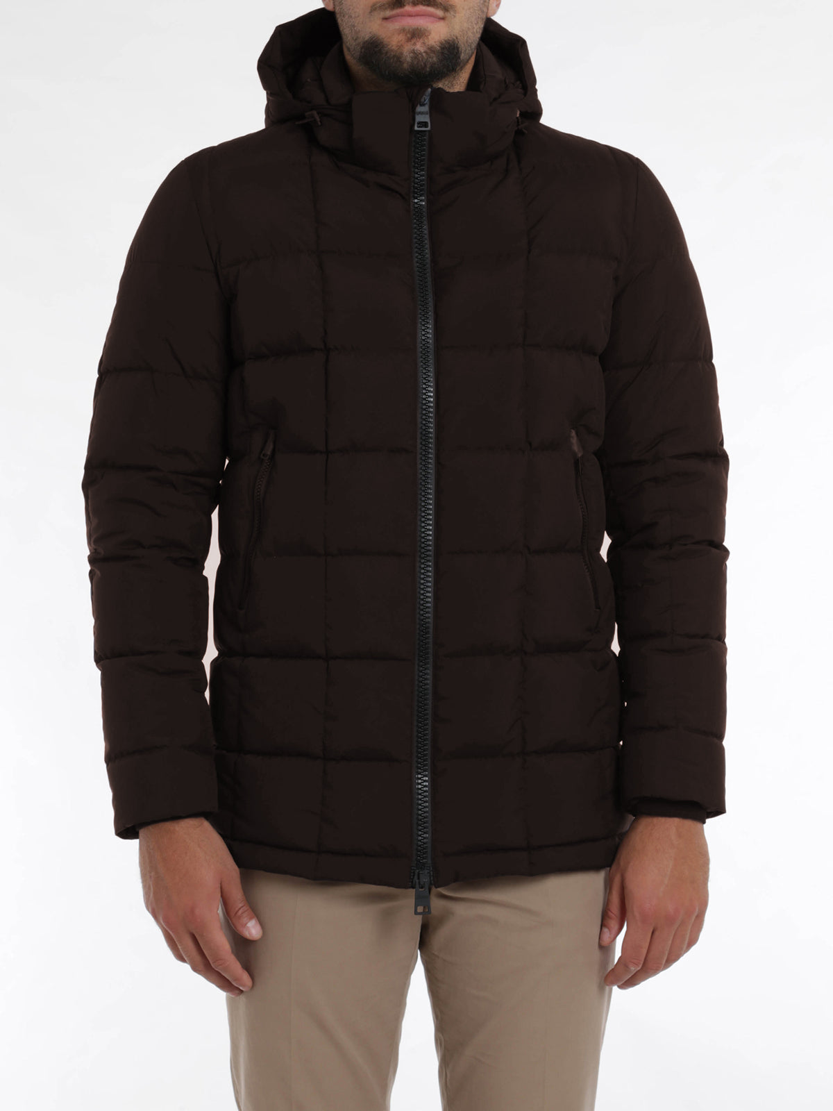 Braune Gänsedaunen-Wattierungsjacke