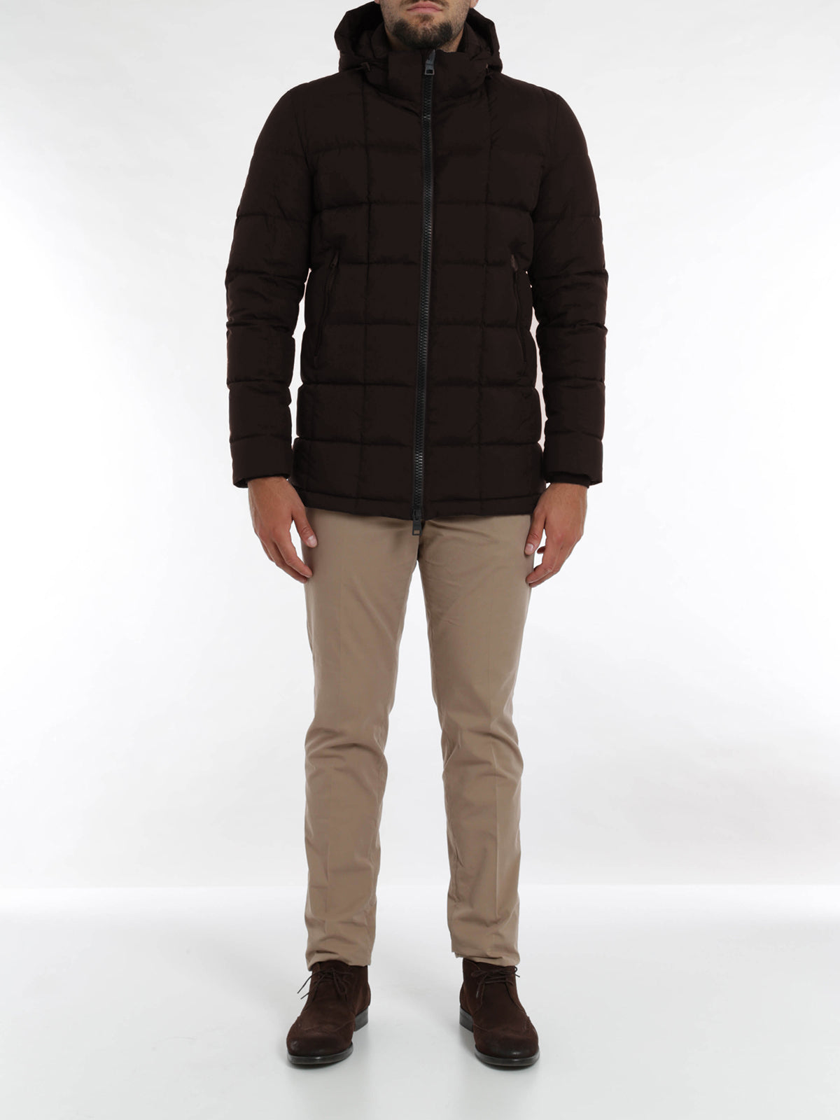 Braune Gänsedaunen-Wattierungsjacke