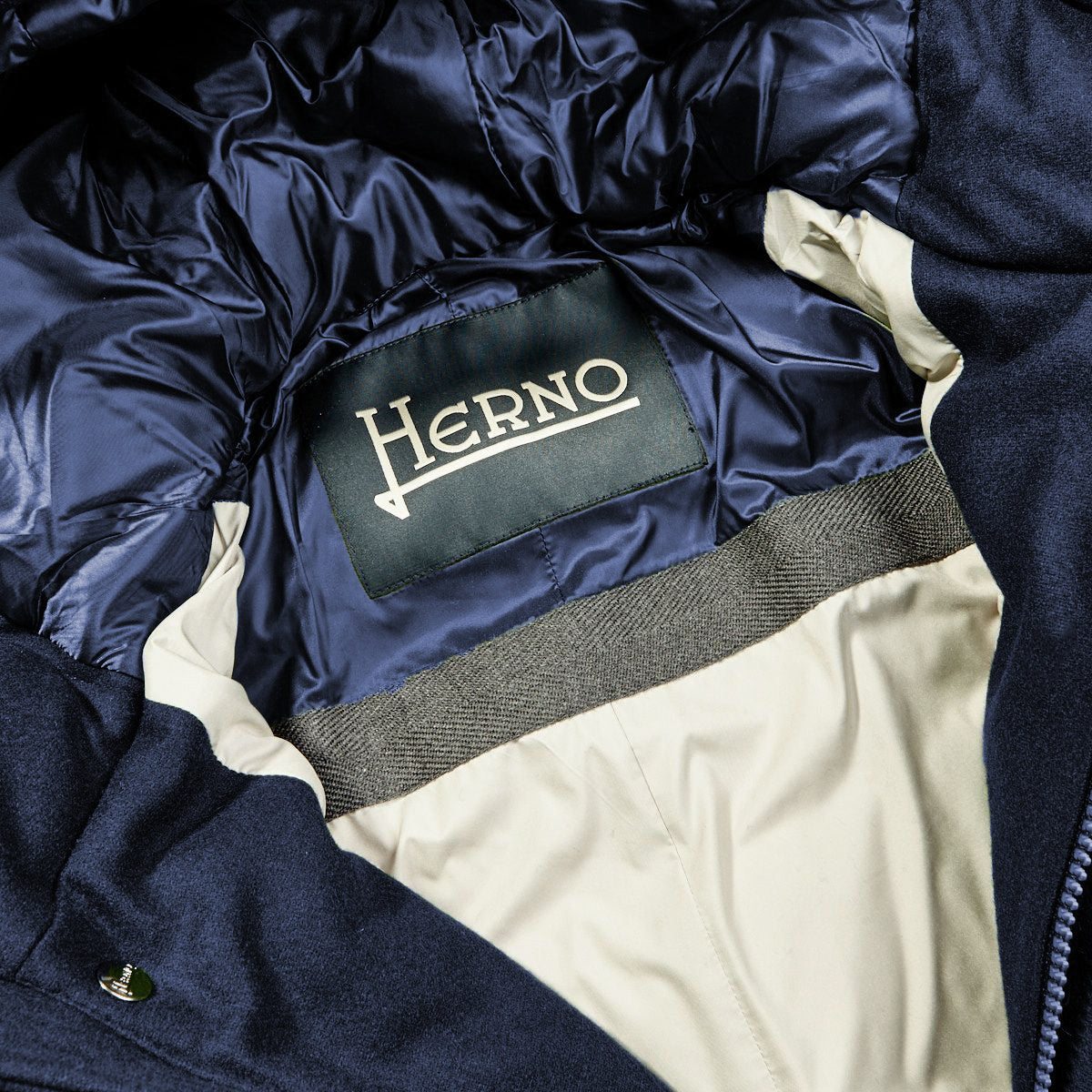 Blaue Daunenjacke aus Wollmischung