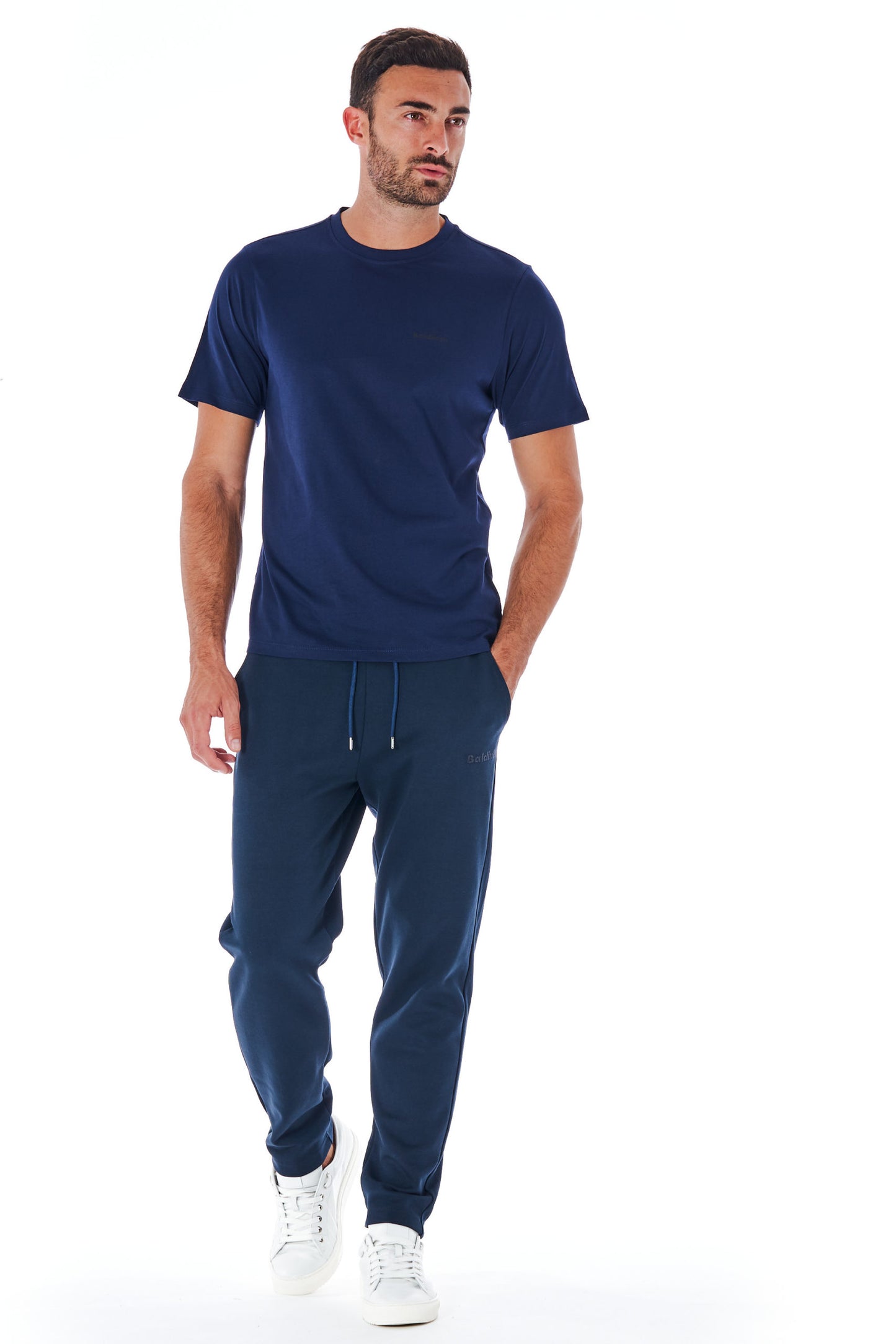 Blaues Baumwoll-T-Shirt mit kurzen Ärmeln und Logo vorne