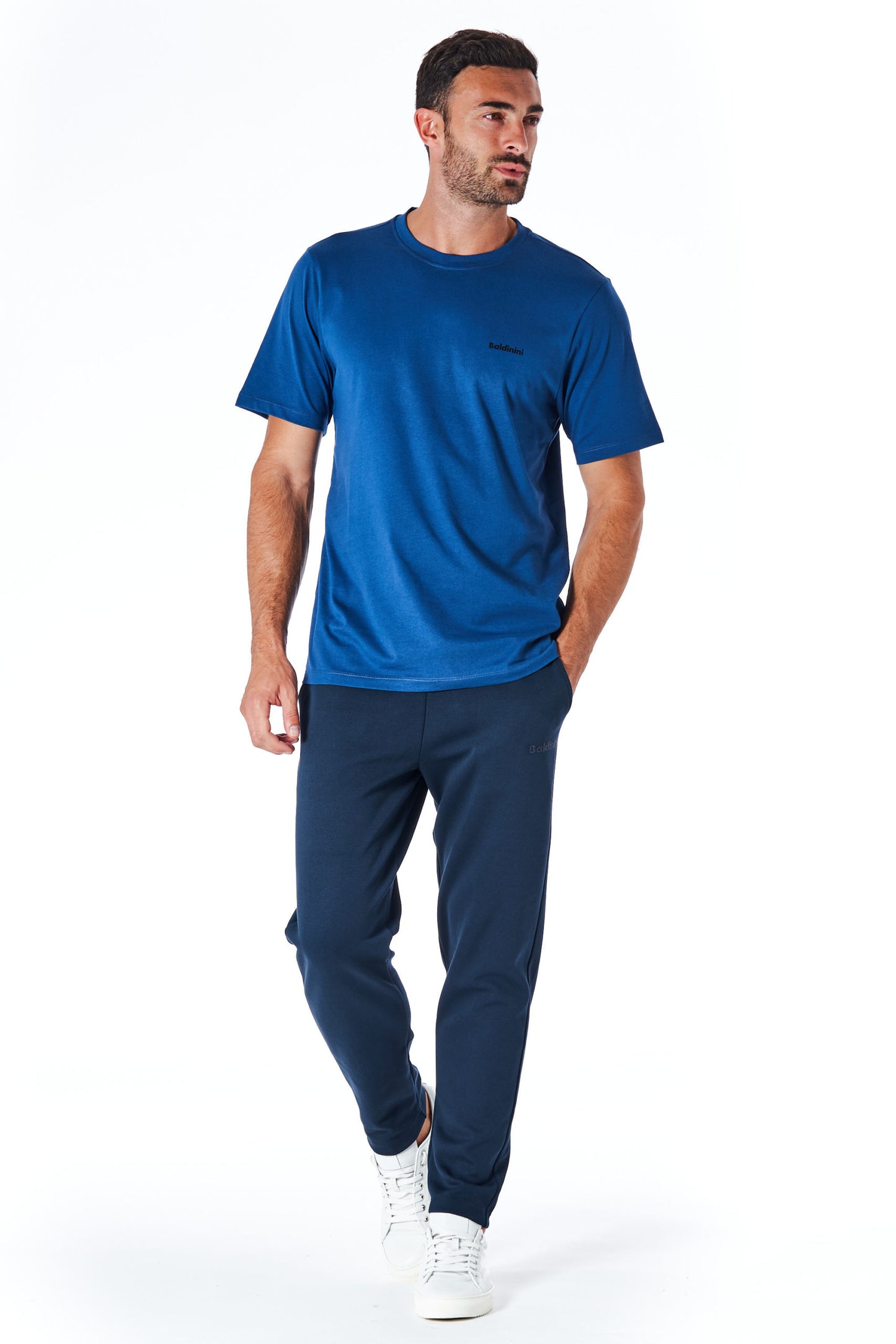 Blaues Baumwoll-T-Shirt mit kurzen Ärmeln und Logo vorne